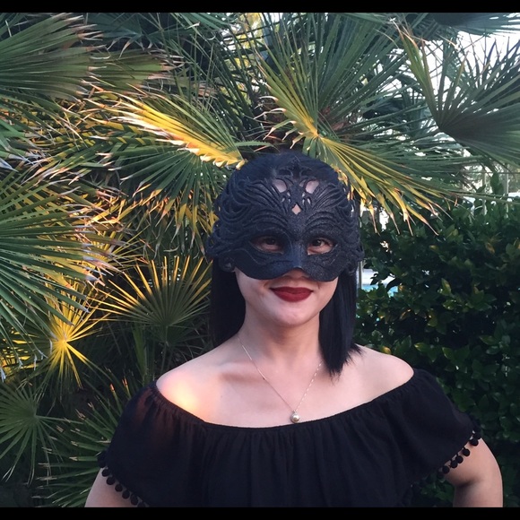 Meet your Posher, @therose713 - Picture 1 of 4